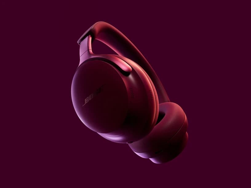 Bose QuietComfort Ultra showing plush earcups